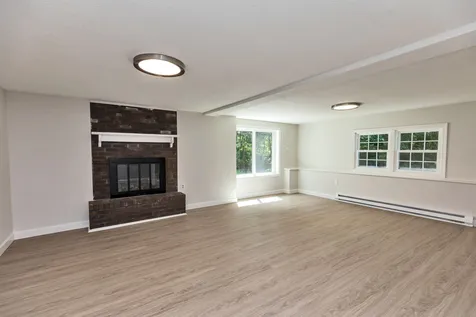 18 Four Seasons Lane Merrimack NH 03054
