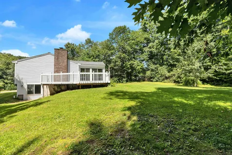 18 Four Seasons Lane Merrimack NH 03054