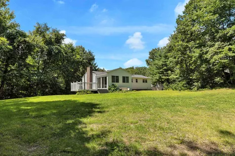 18 Four Seasons Lane Merrimack NH 03054