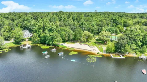 18 Four Seasons Lane Merrimack NH 03054