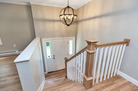 18 Four Seasons Lane Merrimack NH 03054
