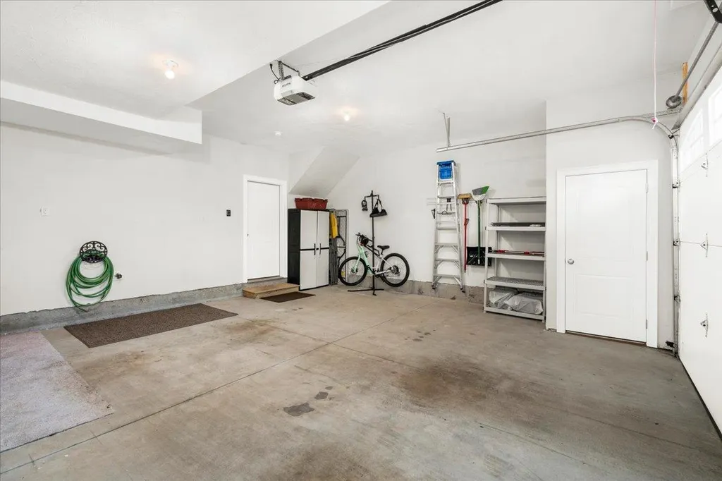 10 Montalcino Way Salem NH 03079
