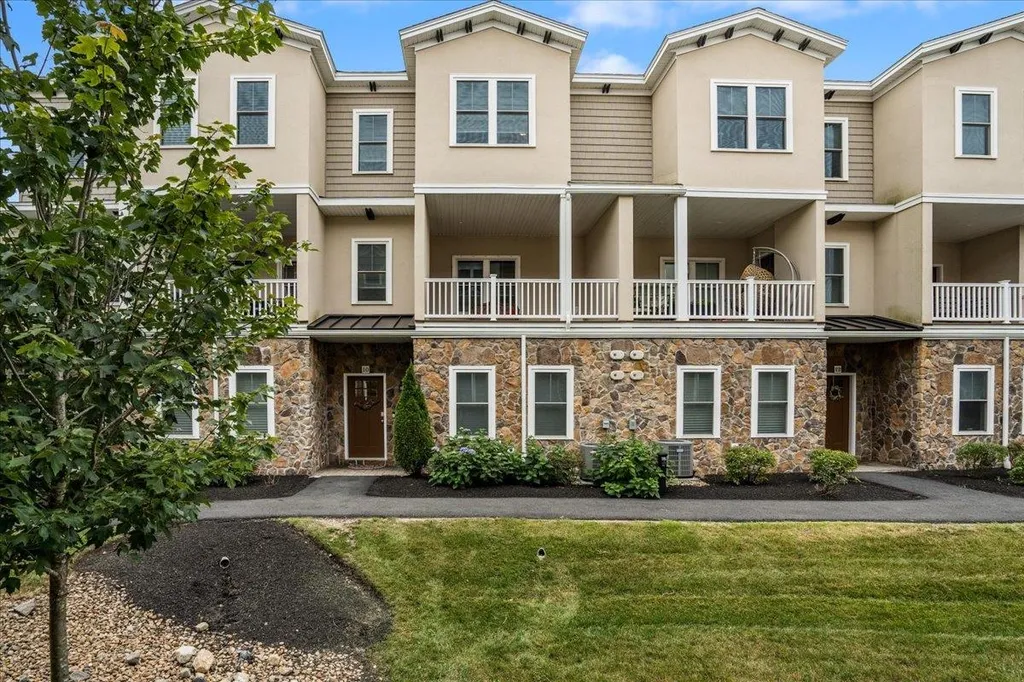 10 Montalcino Way Salem NH 03079