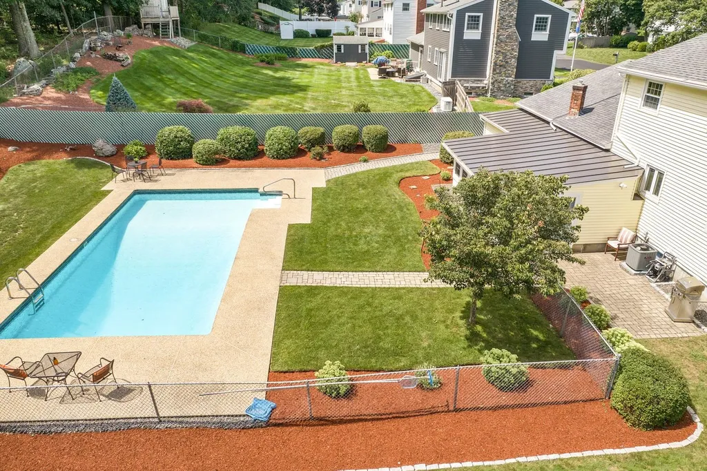 27 Massachusetts Drive Nashua NH 03060