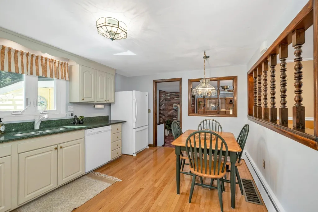 27 Massachusetts Drive Nashua NH 03060