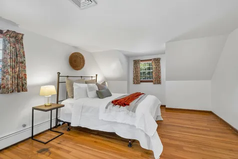 27 Massachusetts Drive Nashua NH 03060