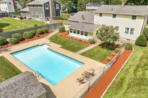 27 Massachusetts Drive Nashua NH 03060
