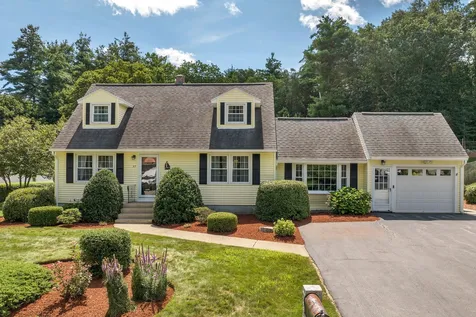 27 Massachusetts Drive Nashua NH 03060