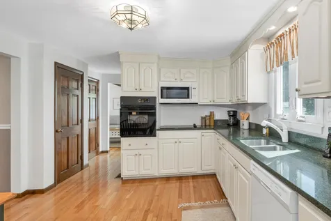 27 Massachusetts Drive Nashua NH 03060