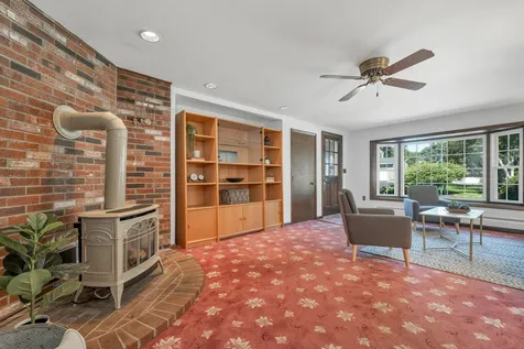 27 Massachusetts Drive Nashua NH 03060