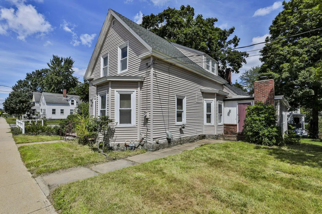 59 Amherst Street Nashua NH 03064