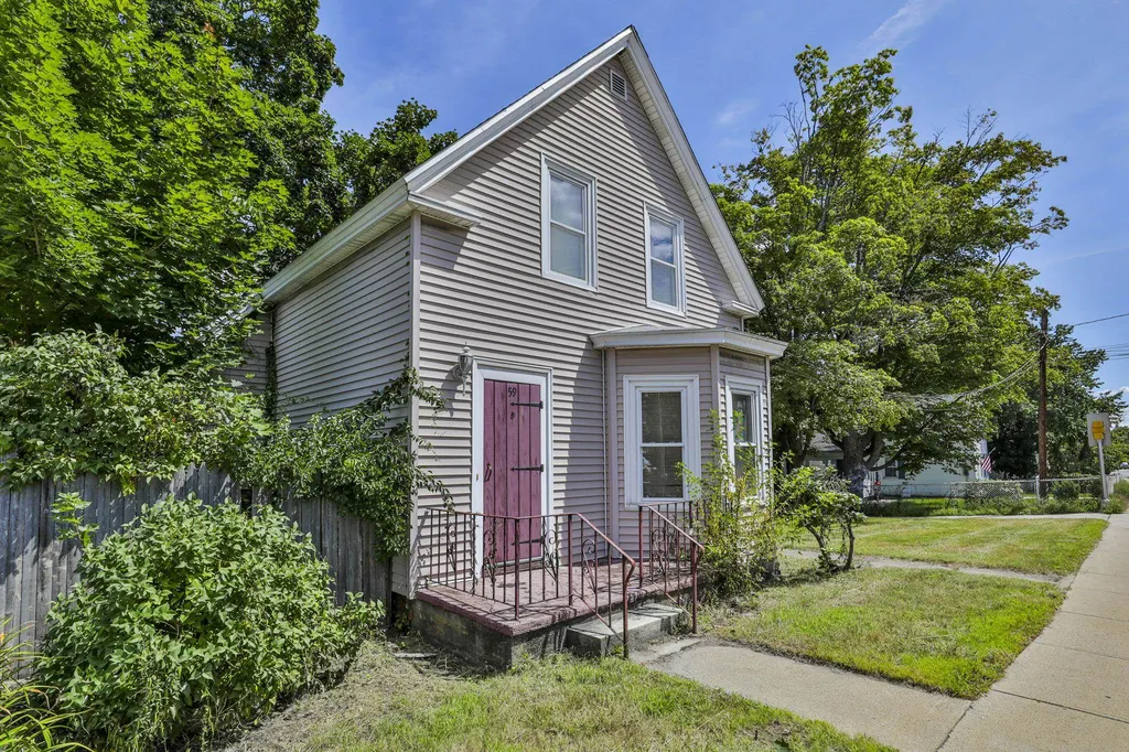 59 Amherst Street Nashua NH 03064