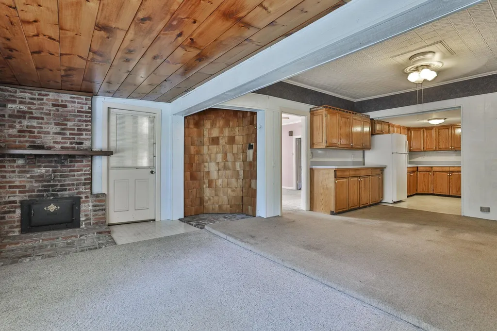 59 Amherst Street Nashua NH 03064