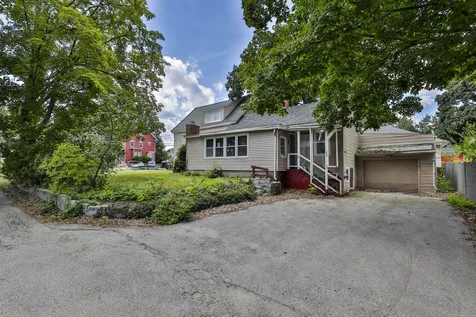 59 Amherst Street Nashua NH 03064