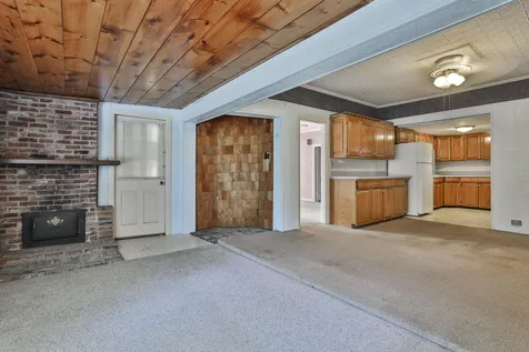 59 Amherst Street Nashua NH 03064