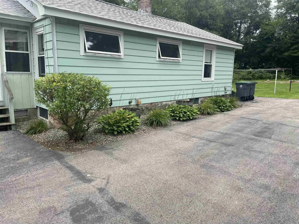 50 Main Street Hooksett NH 03106