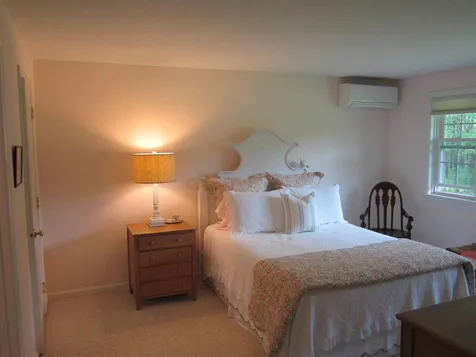 112 Hilltop Place New London NH 03257