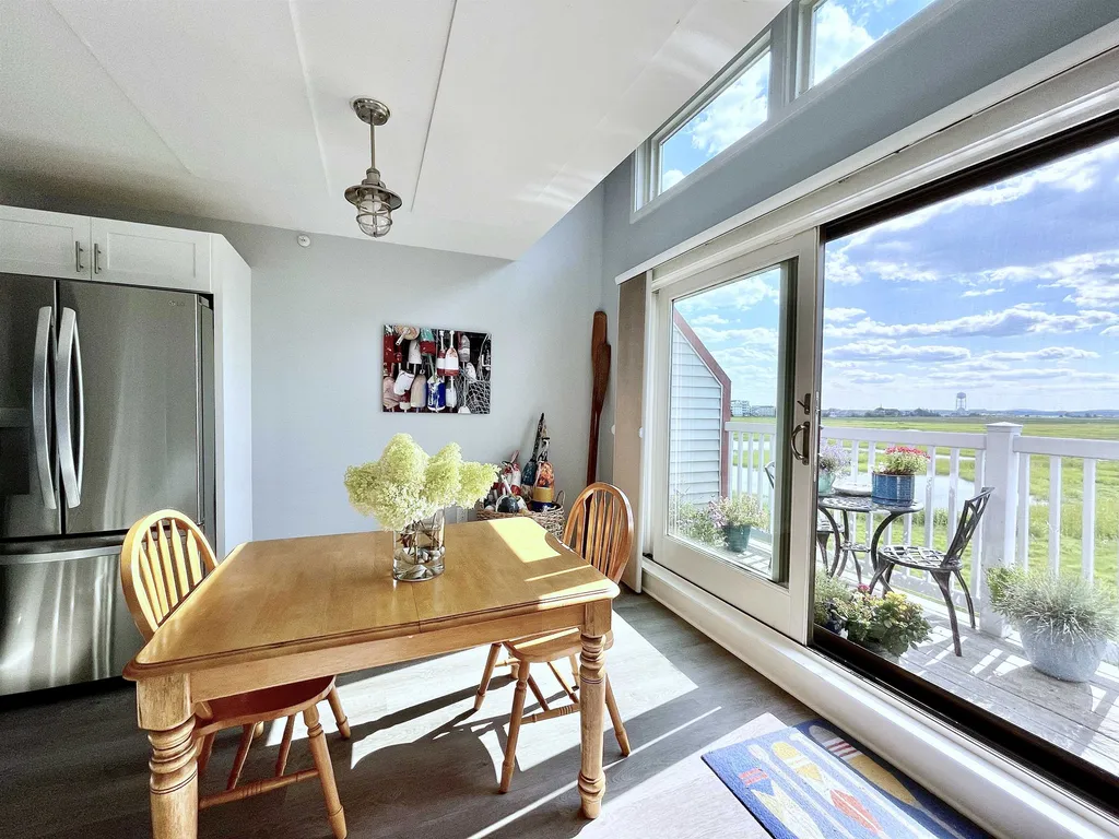 561 Ocean Boulevard Hampton NH 03842