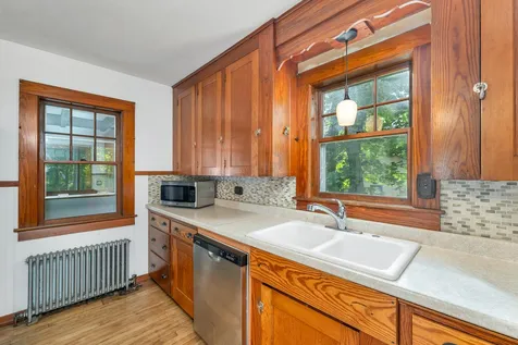 41 Pine Street Wolfeboro NH 03894