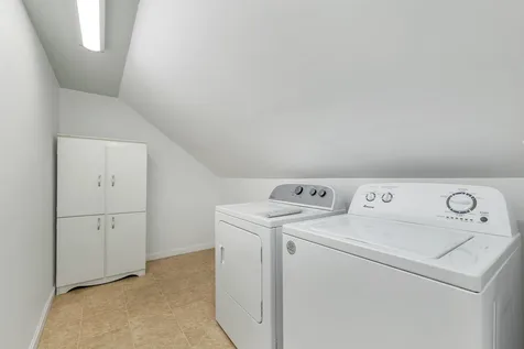 41 Pine Street Wolfeboro NH 03894