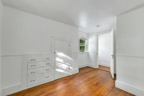 41 Pine Street Wolfeboro NH 03894