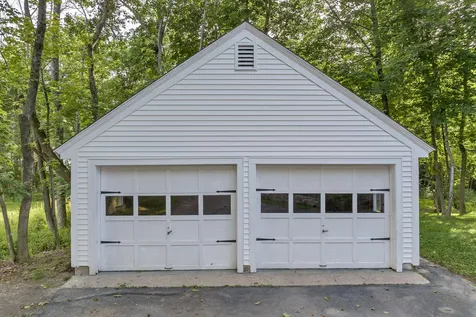 41 Pine Street Wolfeboro NH 03894