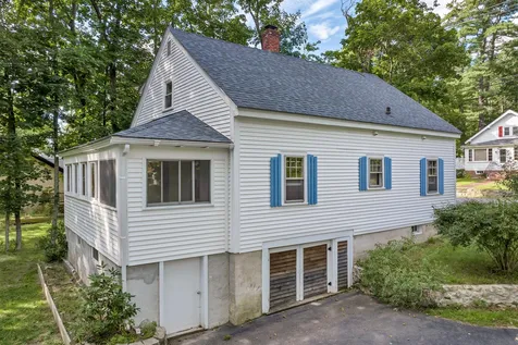 41 Pine Street Wolfeboro NH 03894