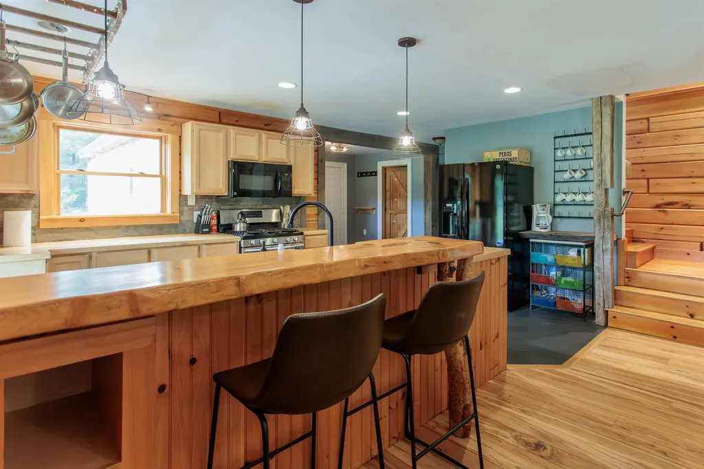 15 Clover Drive Thornton NH 03285