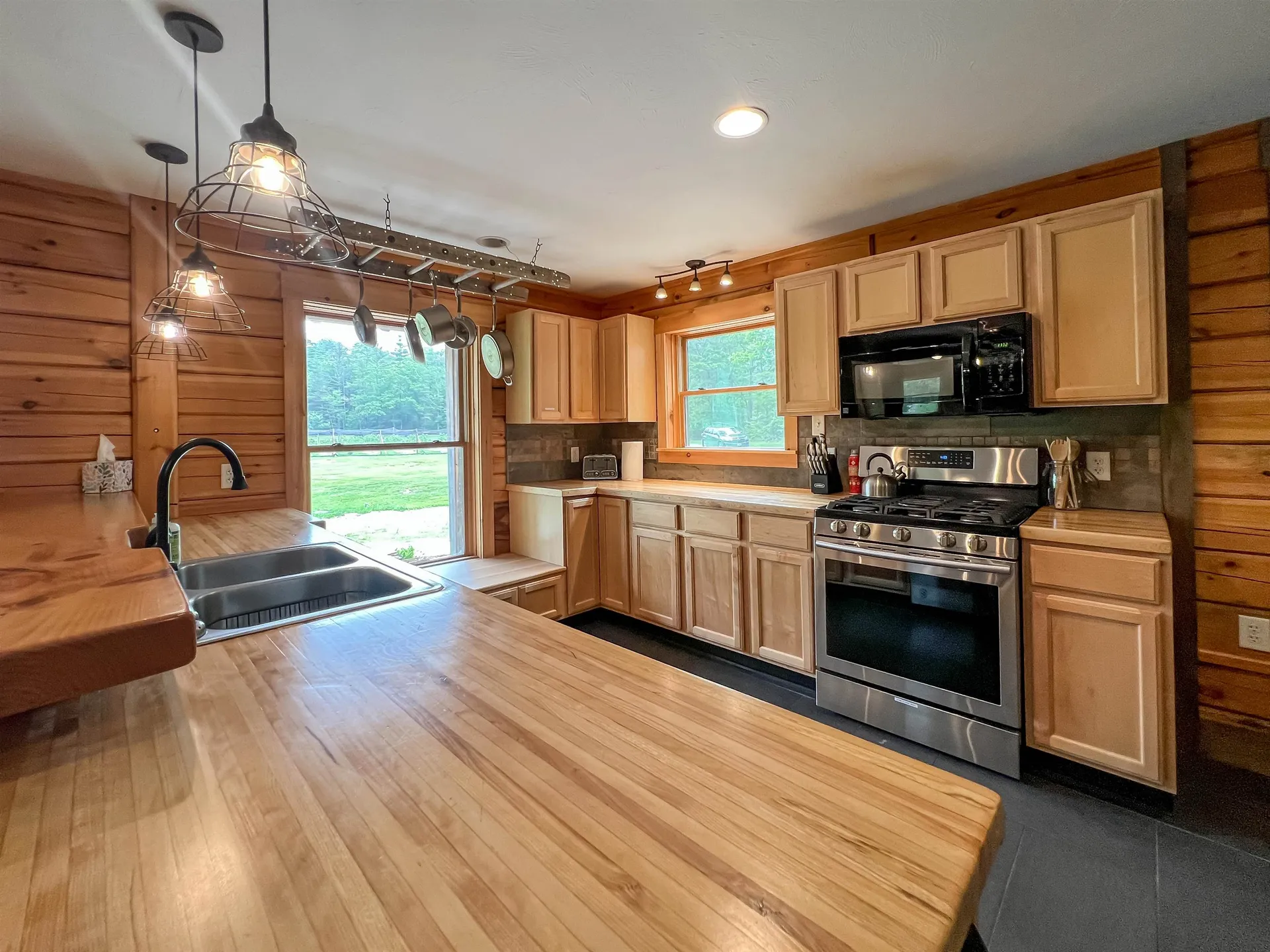 15 Clover Drive Thornton NH 03285