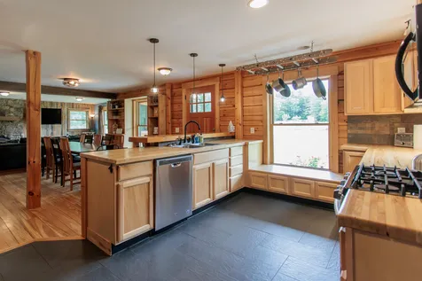 15 Clover Drive Thornton NH 03285