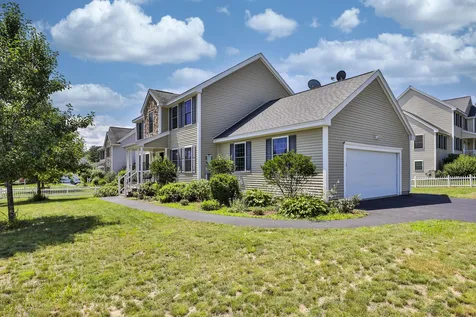 113 Cherrywood Drive Nashua NH 03062