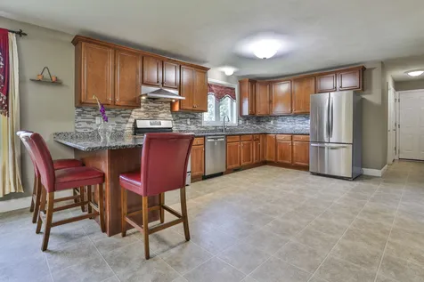 113 Cherrywood Drive Nashua NH 03062