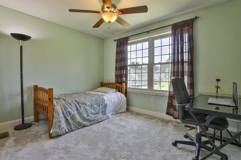 113 Cherrywood Drive Nashua NH 03062