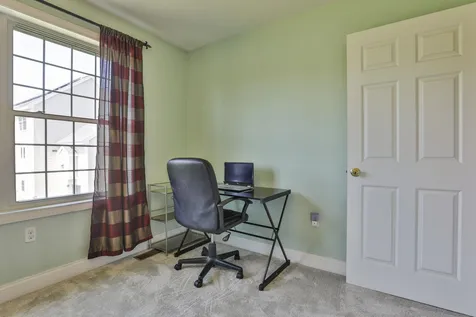 113 Cherrywood Drive Nashua NH 03062