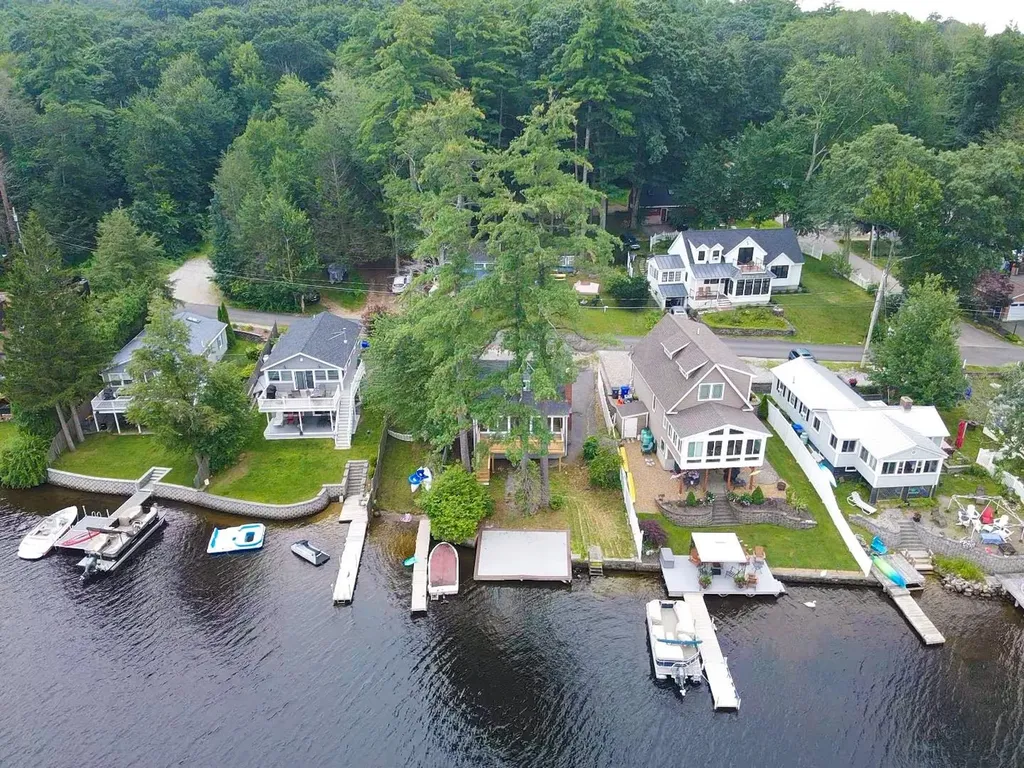 62 Shore Drive Hampstead NH 03841