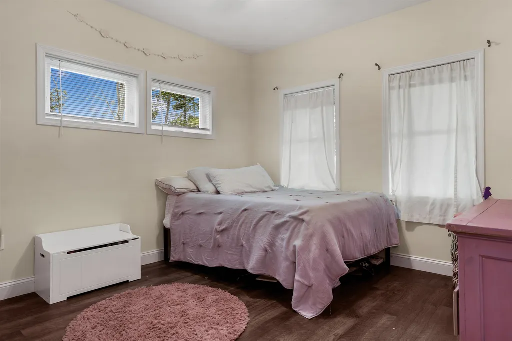1038 Allen Road Webster NH 03303