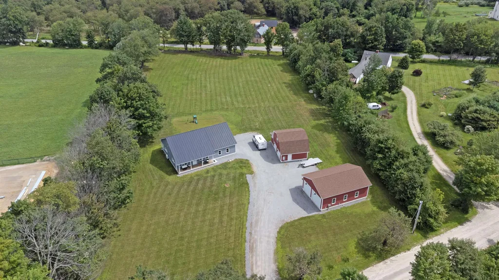 1038 Allen Road Webster NH 03303