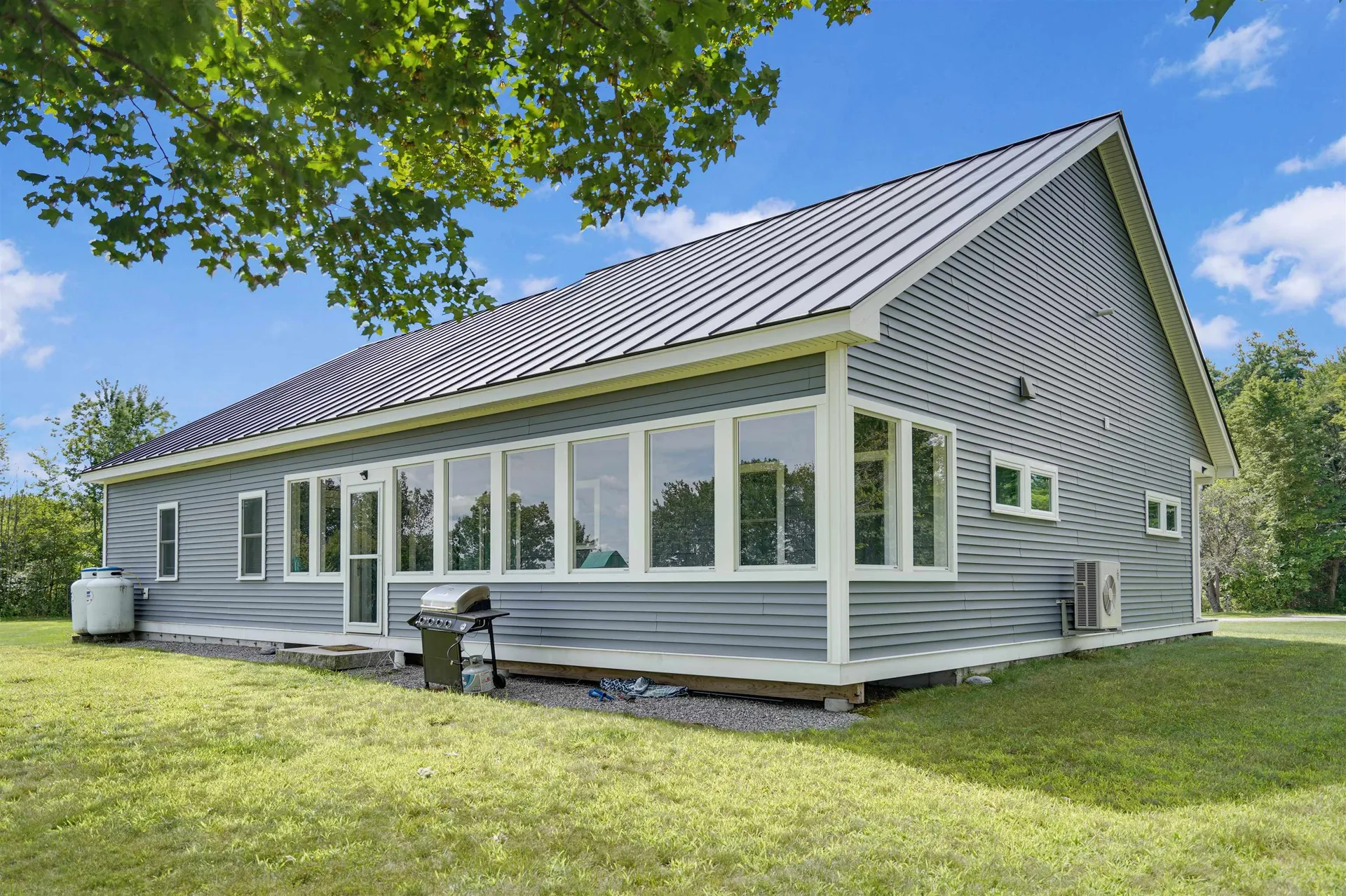 1038 Allen Road Webster NH 03303