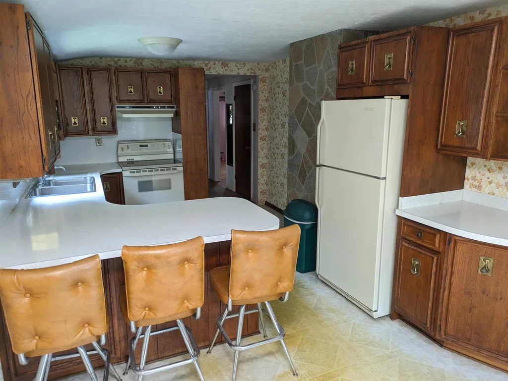 18 Hunt Street Hooksett NH 03106