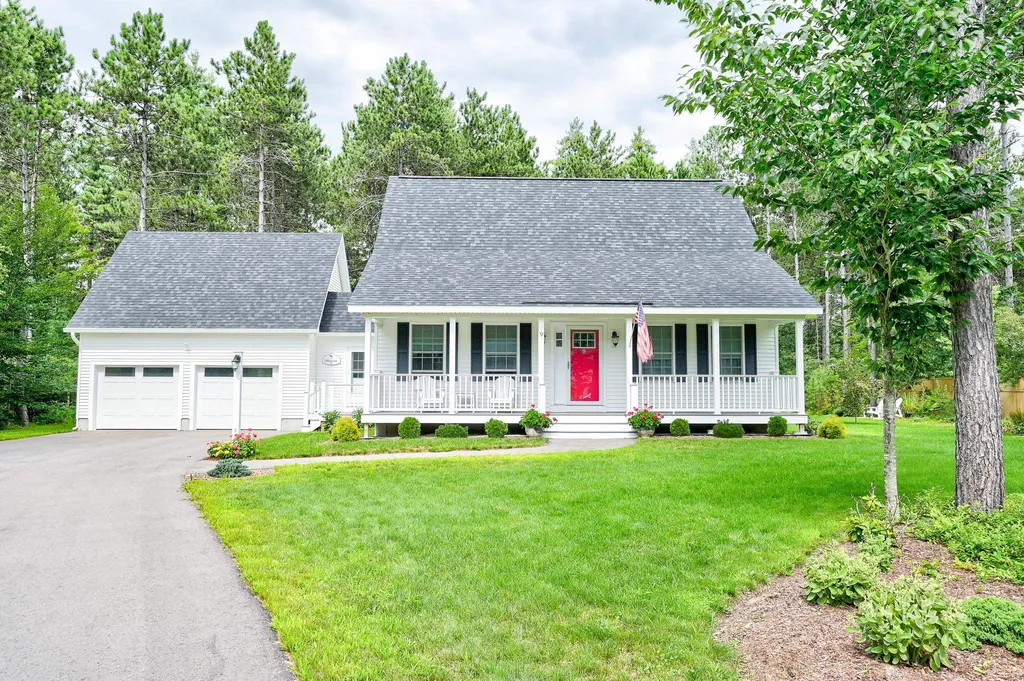 9 Christopher Street Fryeburg ME 04037