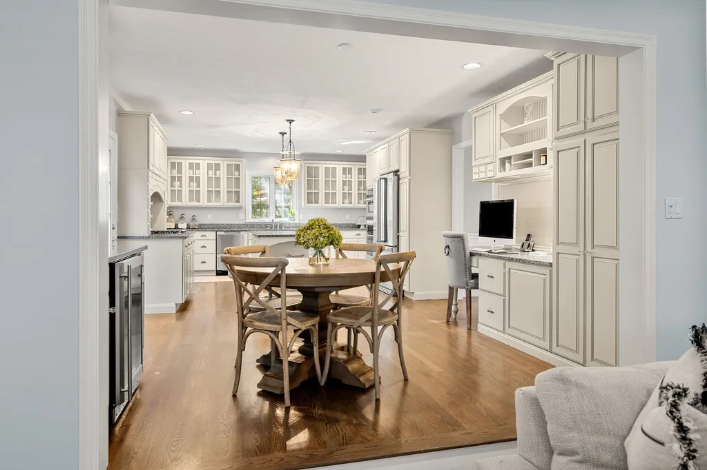 1 Hemlock Way Stratham NH 03885