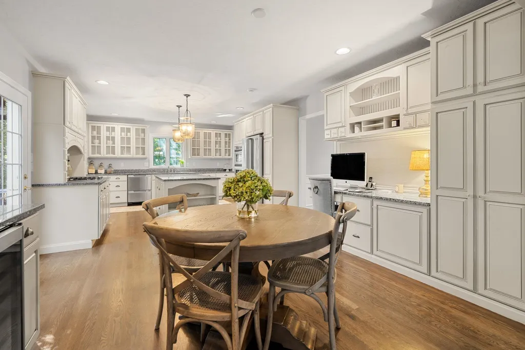 1 Hemlock Way Stratham NH 03885