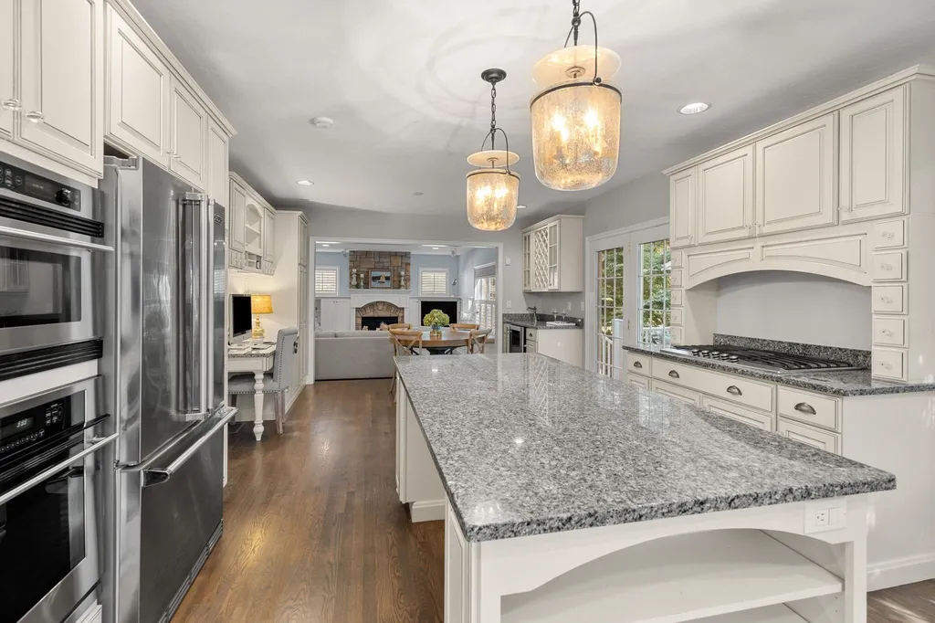 1 Hemlock Way Stratham NH 03885