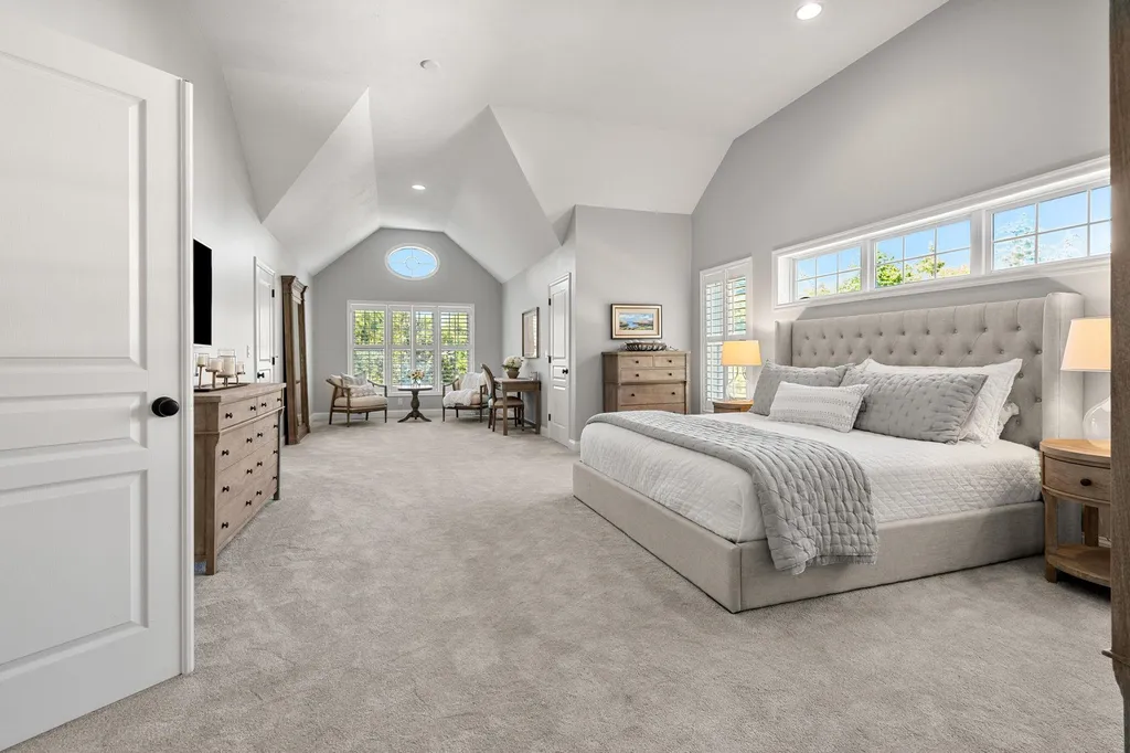 1 Hemlock Way Stratham NH 03885