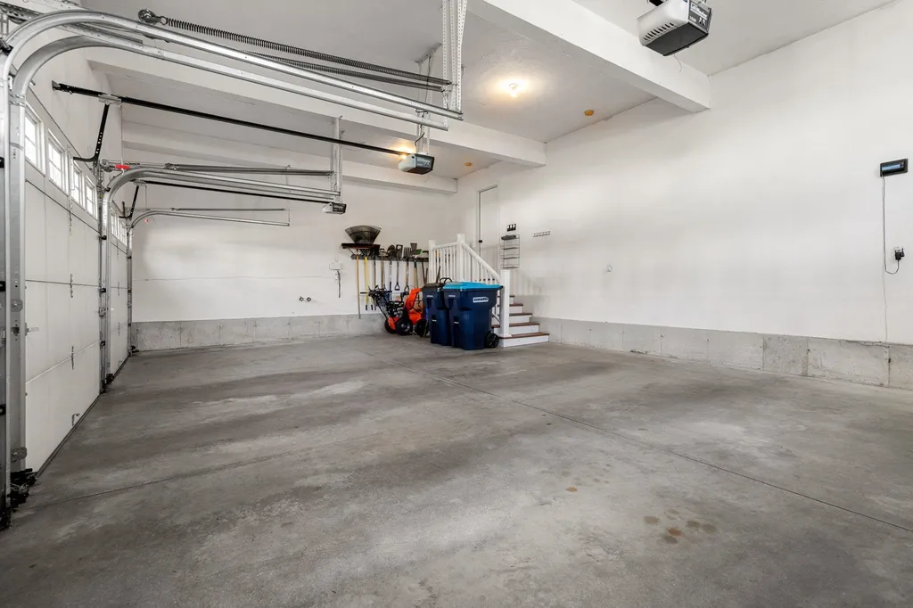 1 Hemlock Way Stratham NH 03885
