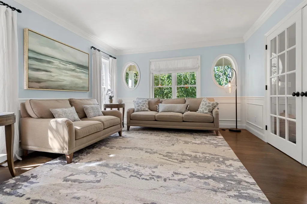 1 Hemlock Way Stratham NH 03885