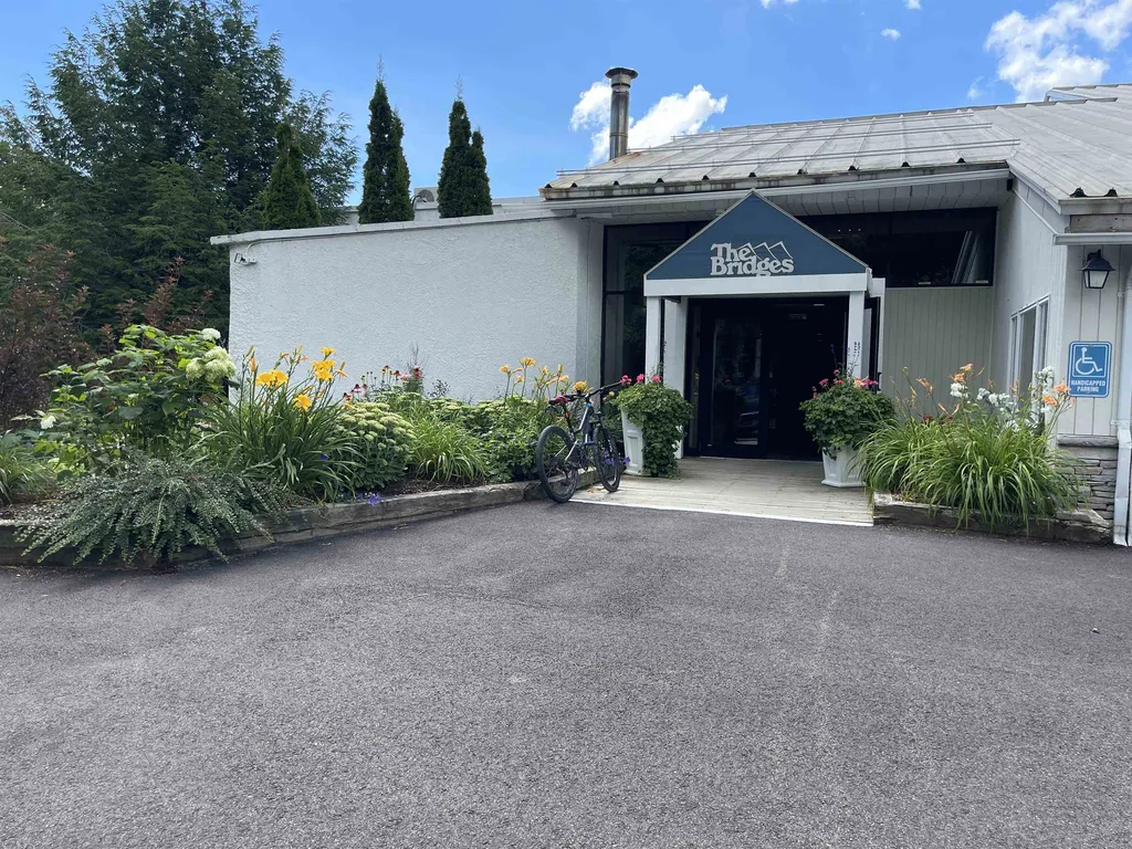 327 Bridges Circle Warren VT 05674