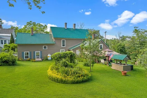 23 Prospect Street Hillsborough NH 03244