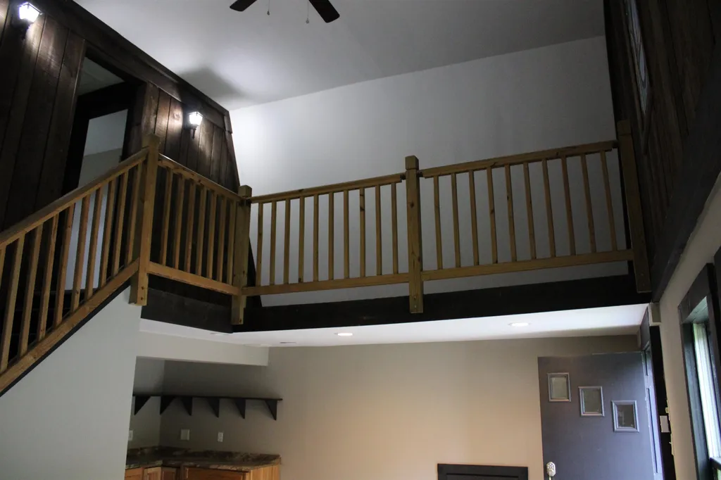 1178 Green Bay Loop Peacham VT 05862