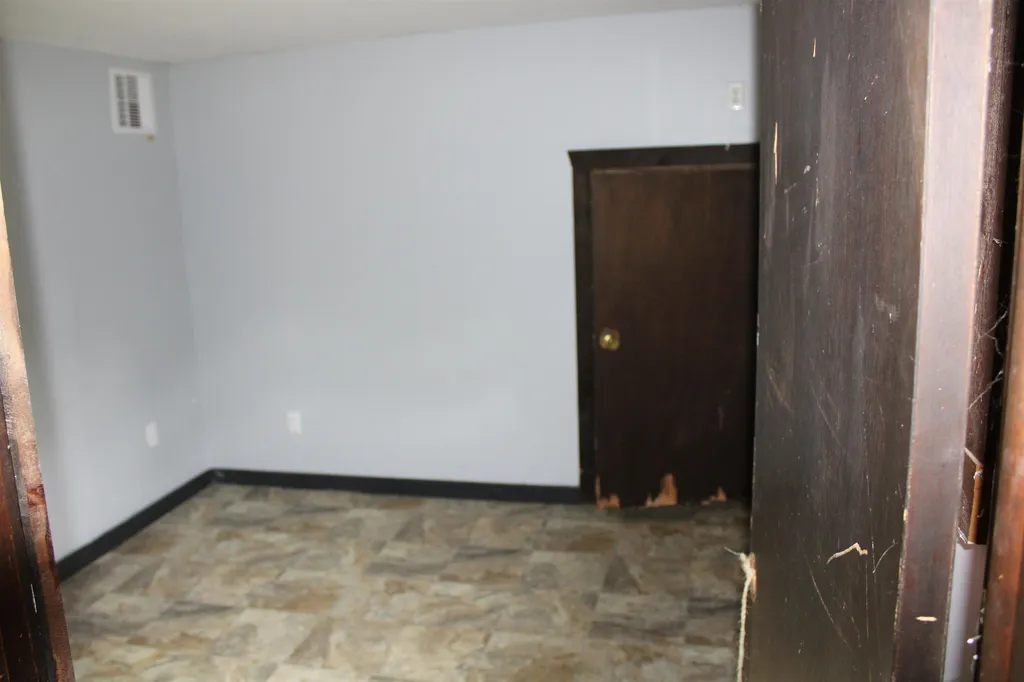 1178 Green Bay Loop Peacham VT 05862